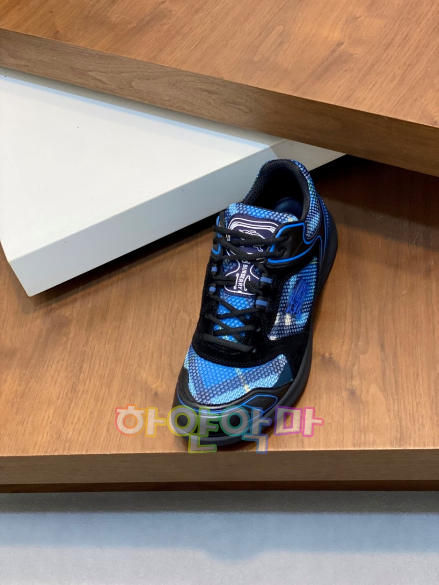 하얀악마 버버리 운동화 (9).jpg