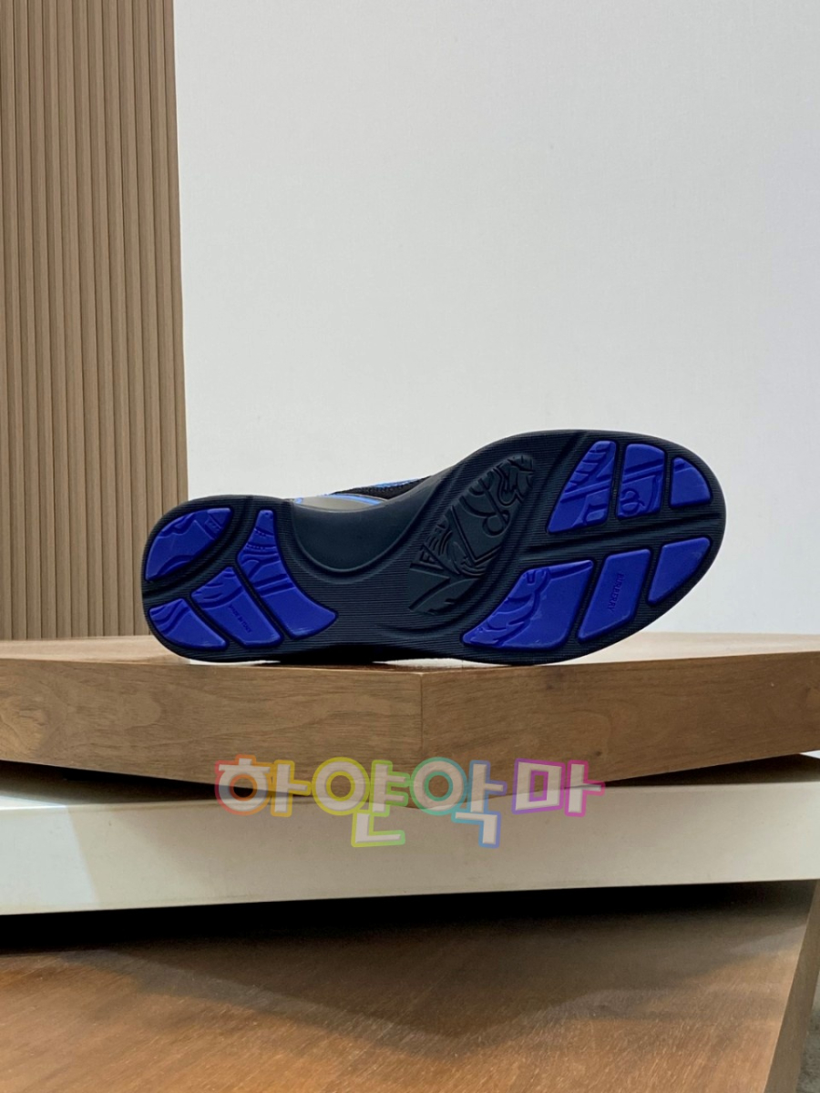 하얀악마 버버리 운동화 (12).jpg