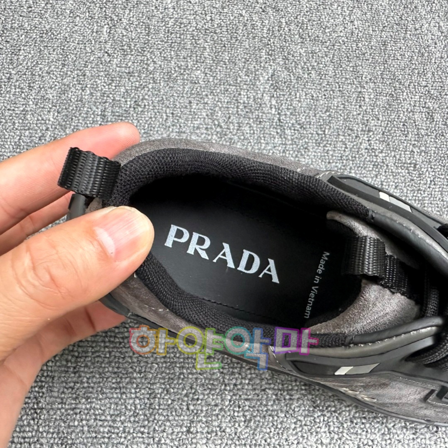 하얀악마 프라다 운동화 (9).jpg