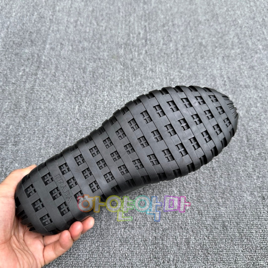하얀악마 프라다 운동화 (12).jpg
