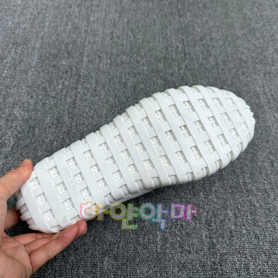 하얀악마 프라다 운동화 (14).jpg