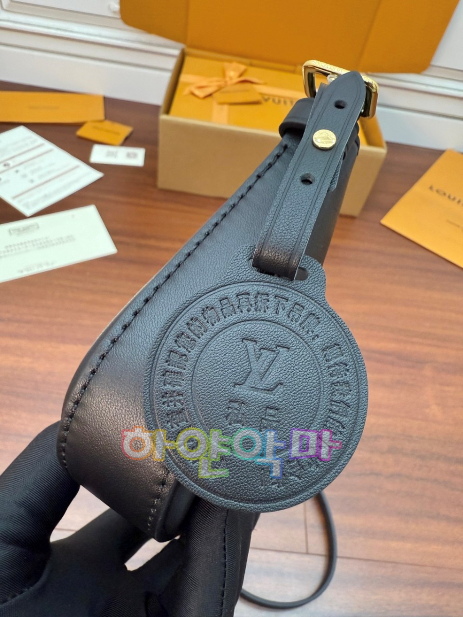 하얀악마 루이 포쉐트 (11).jpg