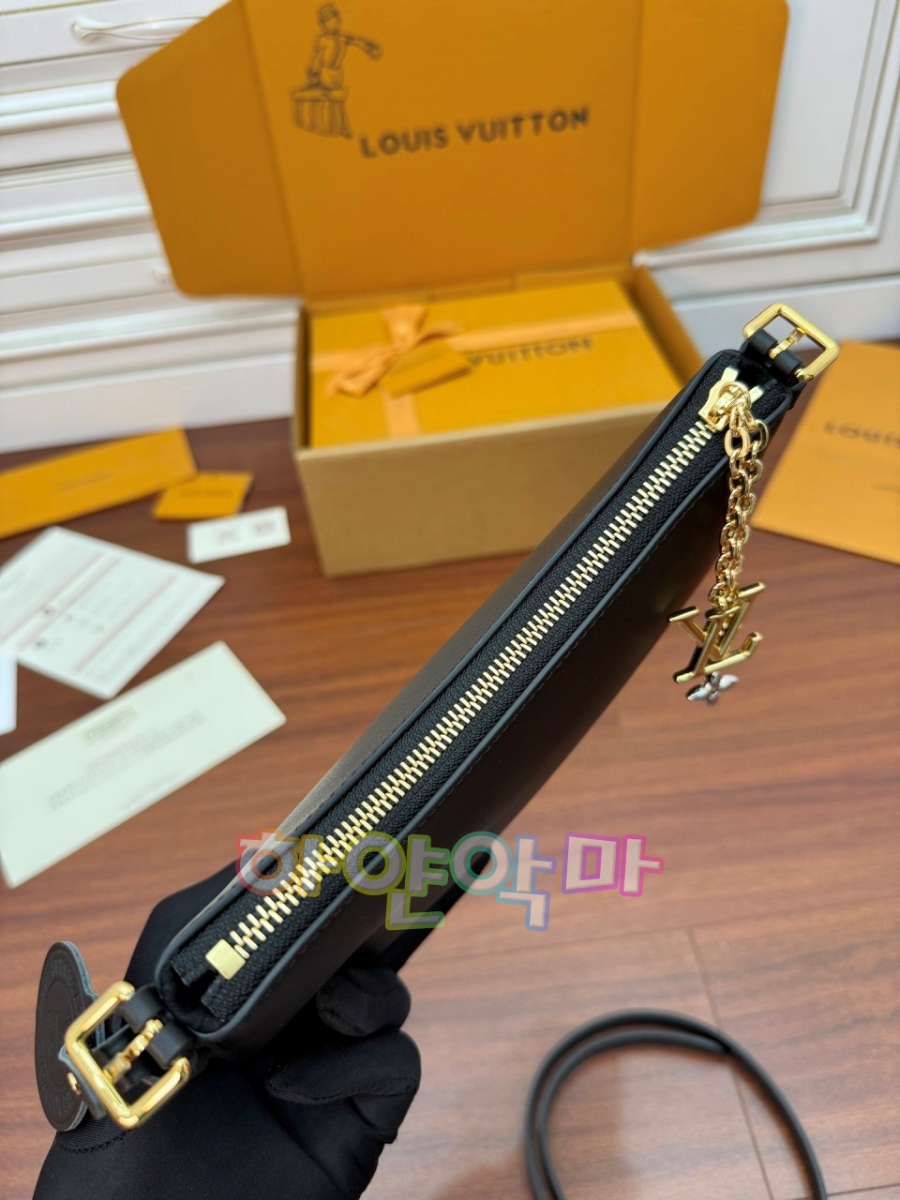 하얀악마 루이 포쉐트 (12).jpg