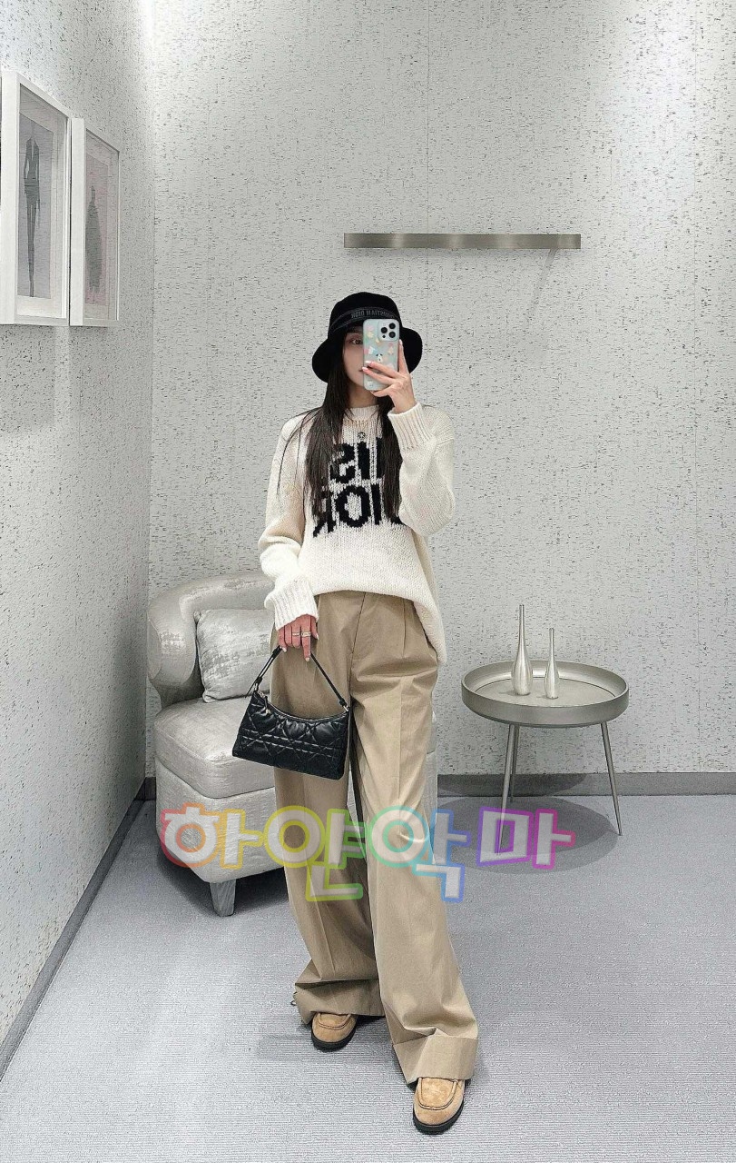 하얀악마 디올 카로시갈 (1).jpg