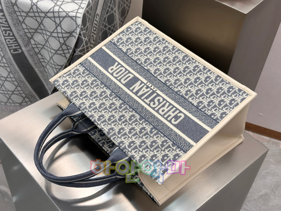 하얀악마 디올 북토트 (9).jpg