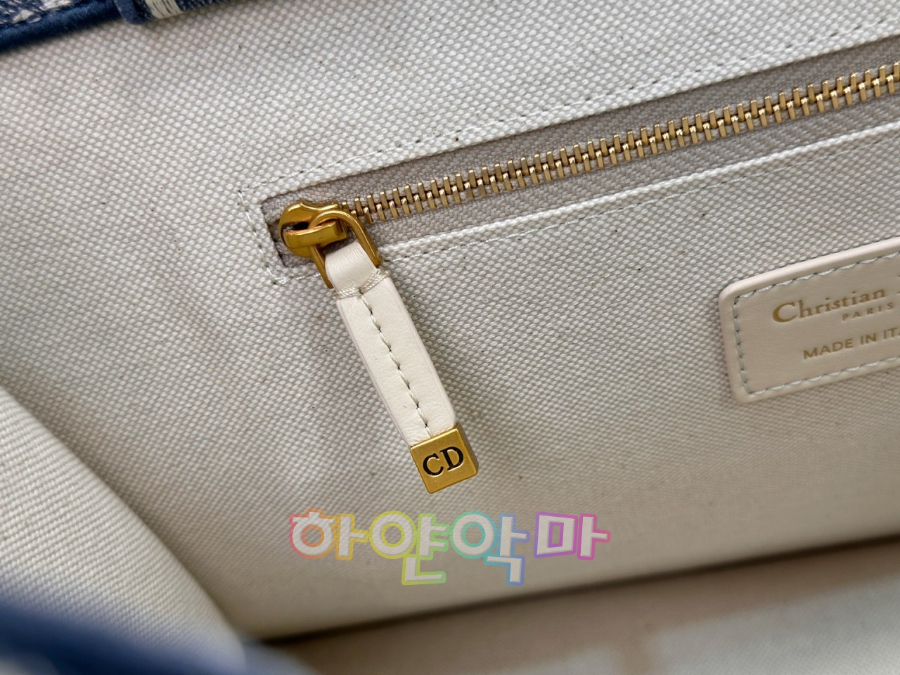 하얀악마 디올 북토트 (17).jpg