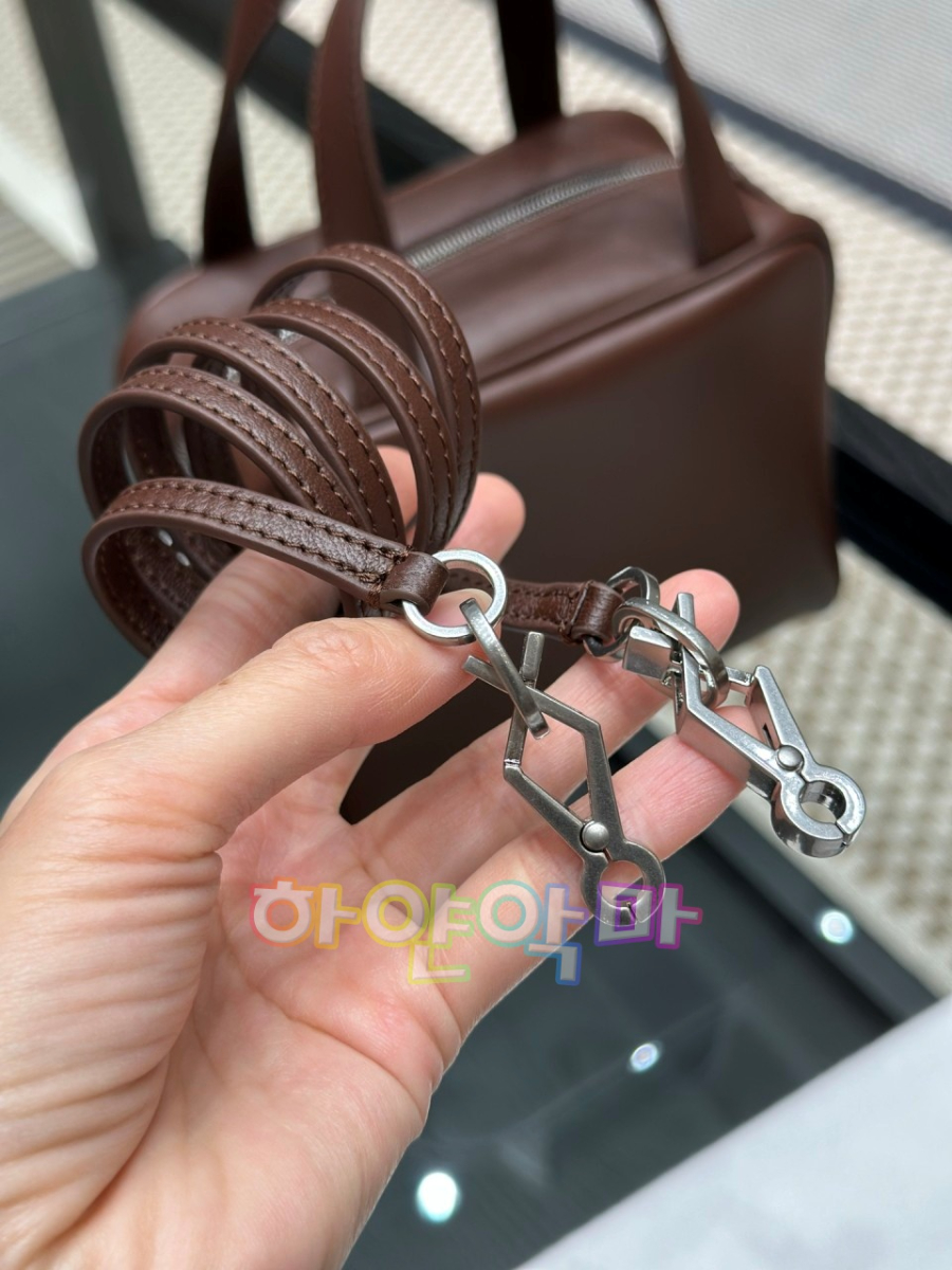 하얀악마 더로우 레이백 (10).jpg