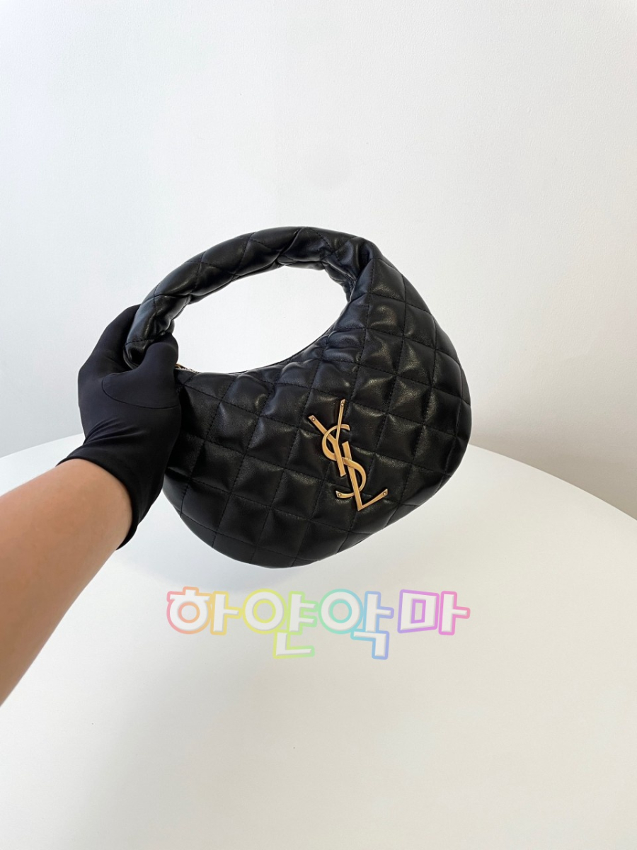 하얀악마 생로랑 이카리노 (6).jpg