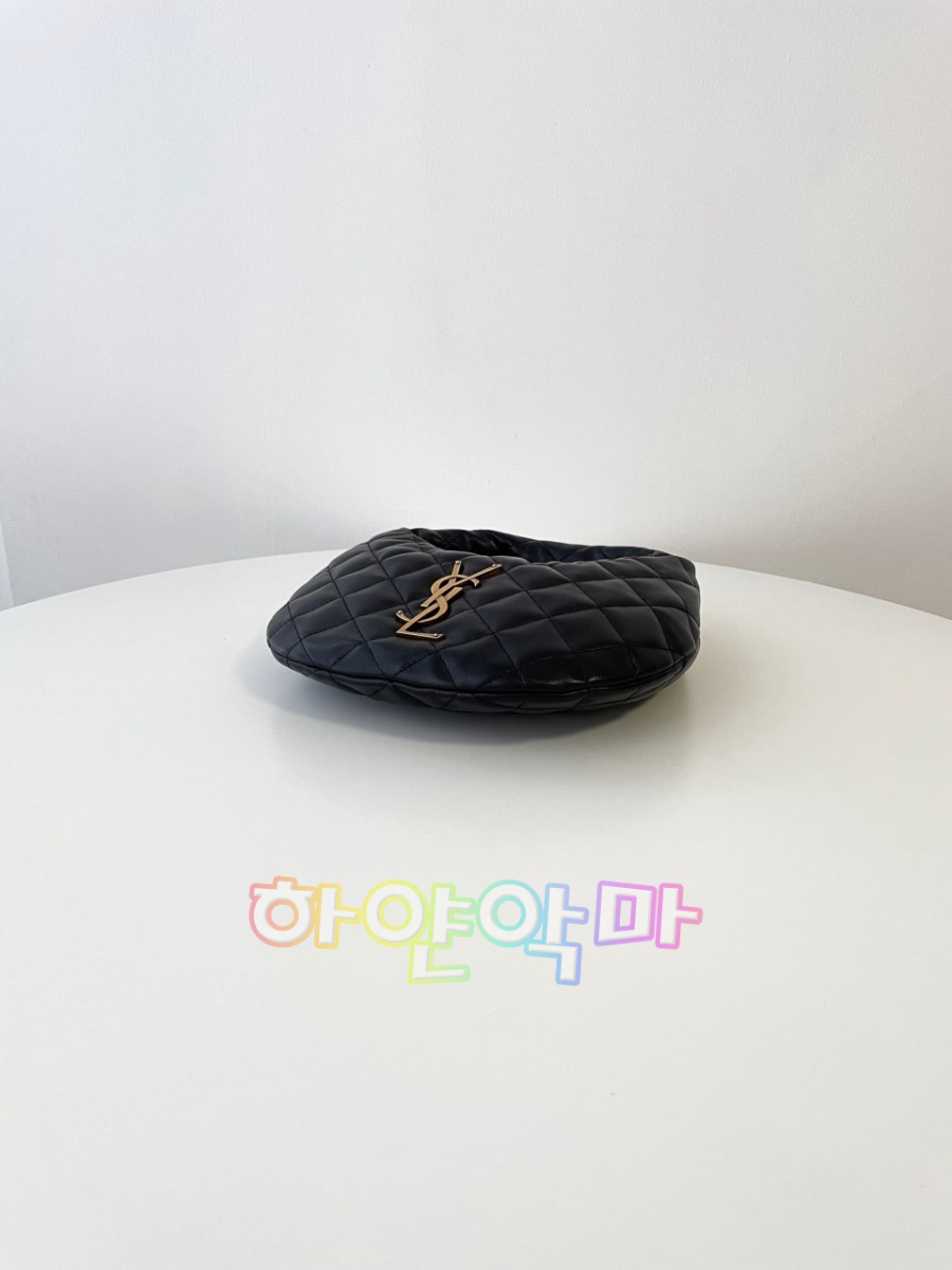 하얀악마 생로랑 이카리노 (8).jpg