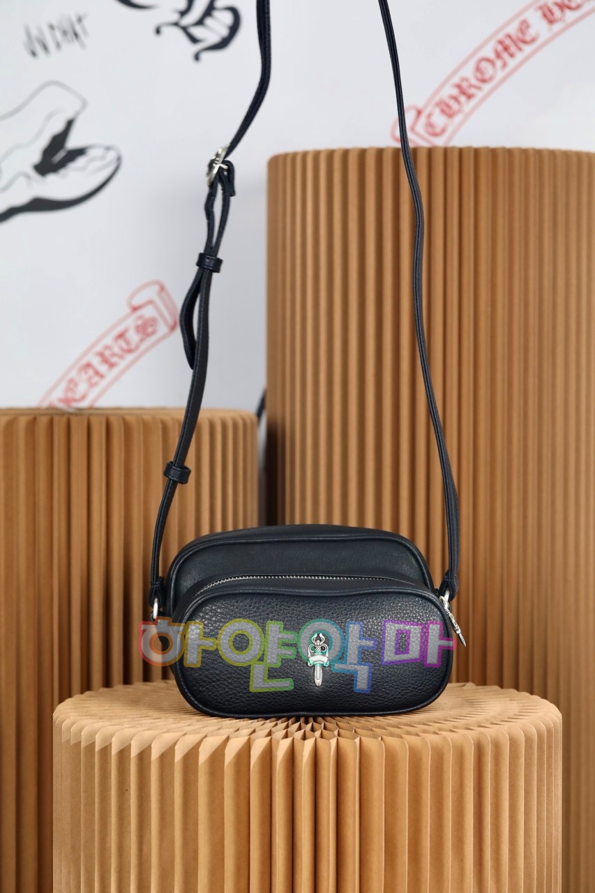 하얀악마 크롬하츠 카메라백 (1).jpg