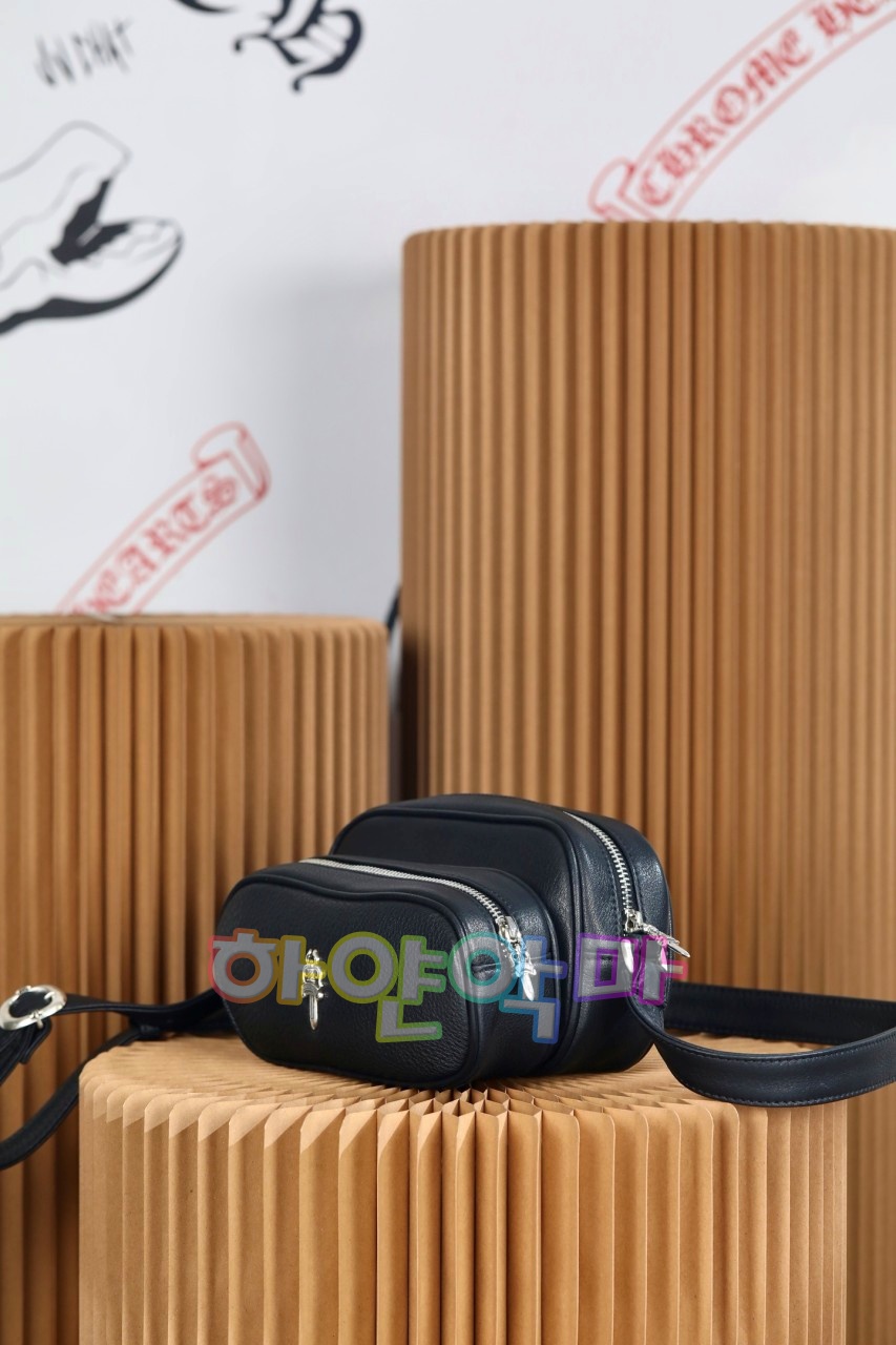 하얀악마 크롬하츠 카메라백 (6).jpg