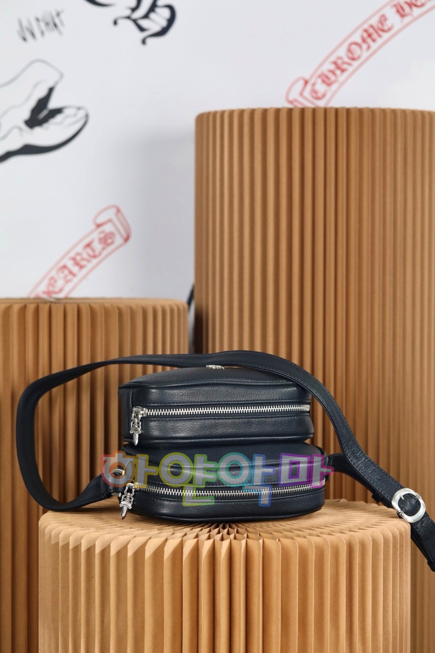 하얀악마 크롬하츠 카메라백 (9).jpg