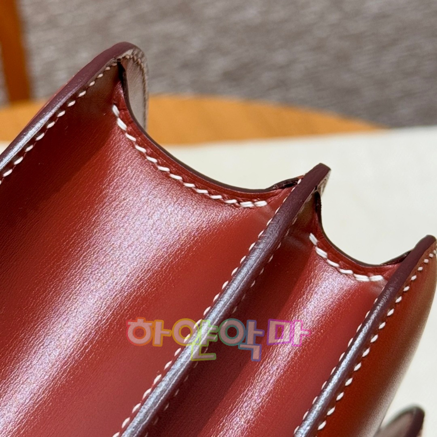 하얀악마 에르 콘스탄스 (17).jpg