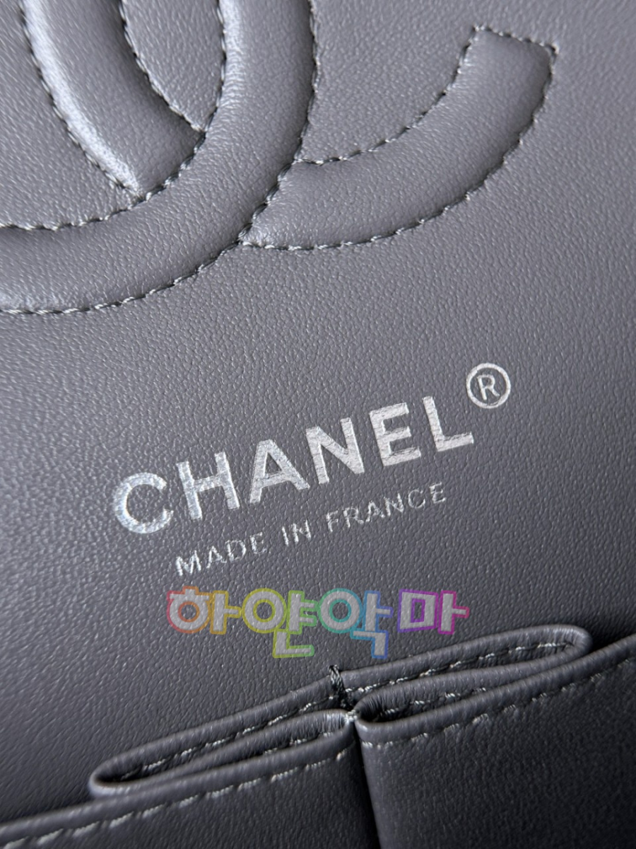 하얀악마 샤넬 플랩백 (11).jpg