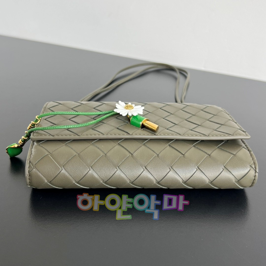 하얀악마 보테가 파우치 (5).jpg