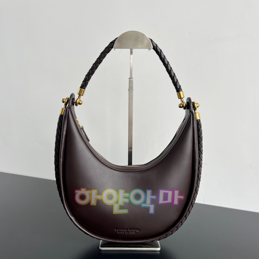 하얀악마 보테가 훌라우프 (1).jpg