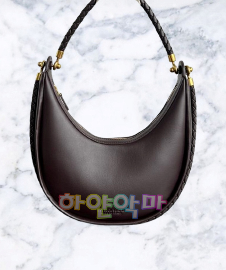 하얀악마 보테가 훌라우프 (11).jpg