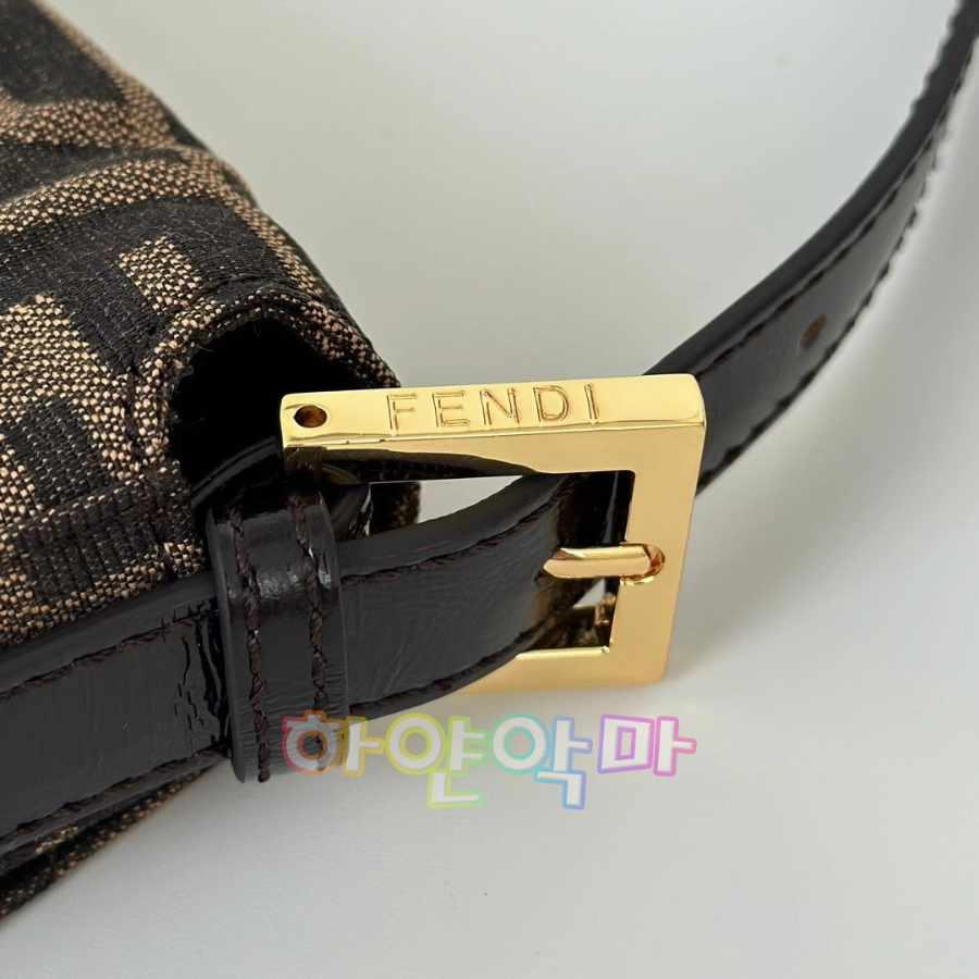 하얀악마 펜디 바게트 (8).jpg