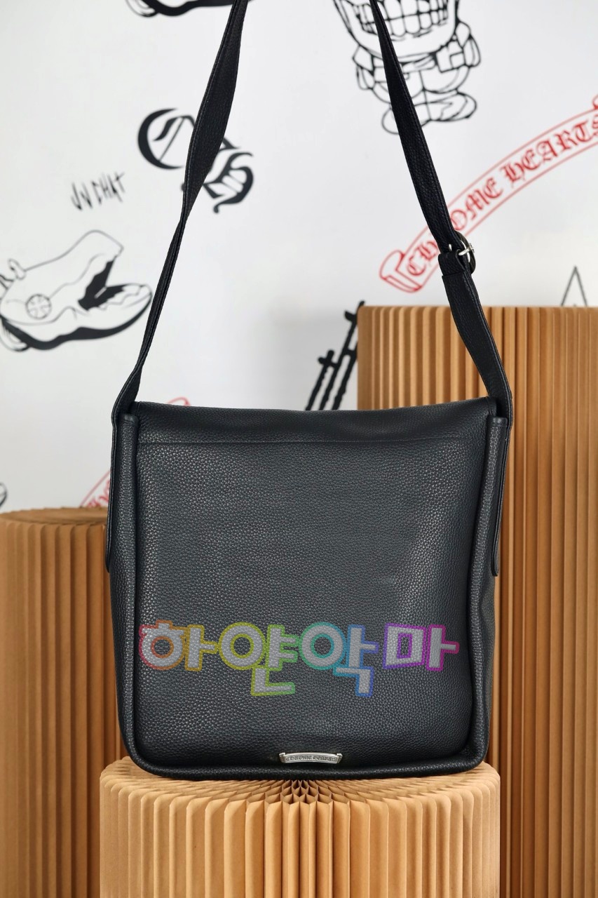 하얀악마 크롬하츠 크로스백 (5).jpg