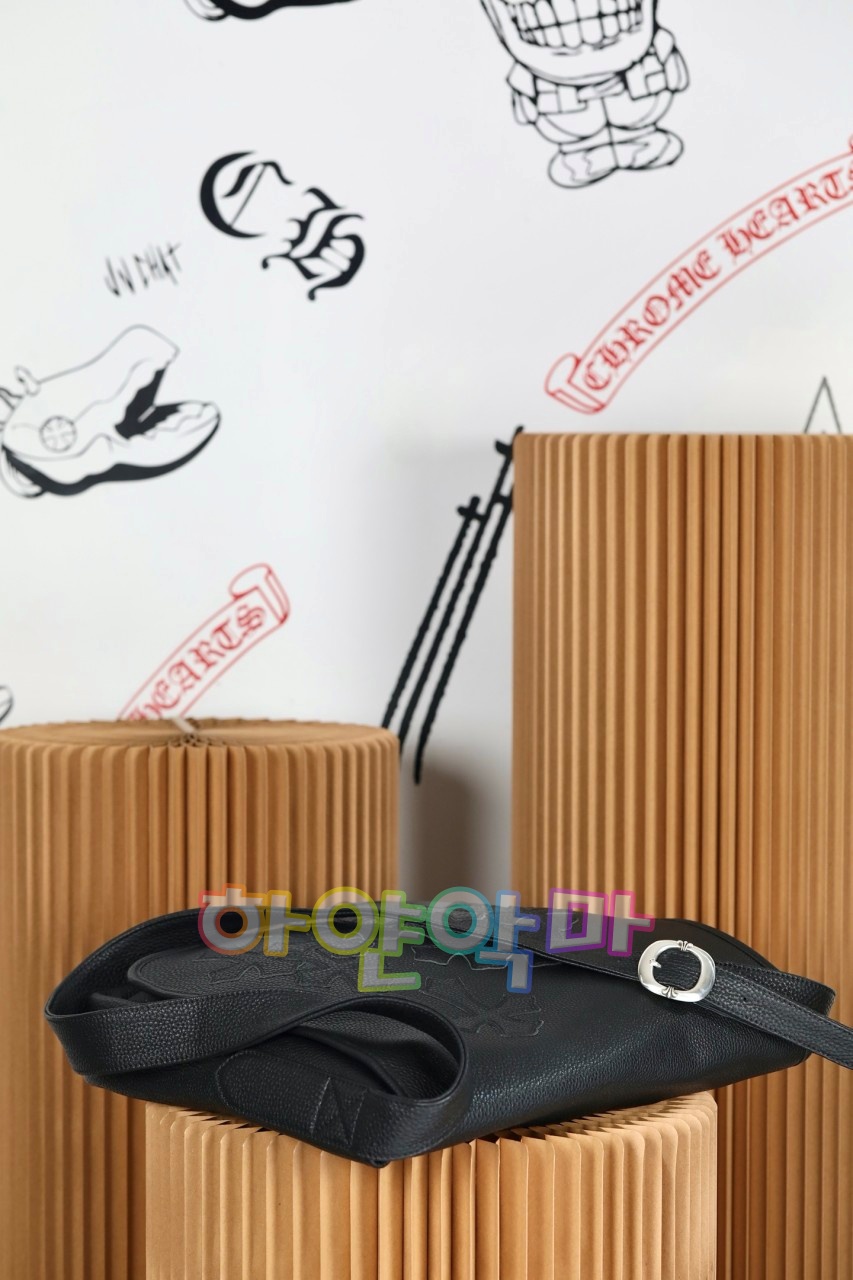 하얀악마 크롬하츠 크로스백 (9).jpg