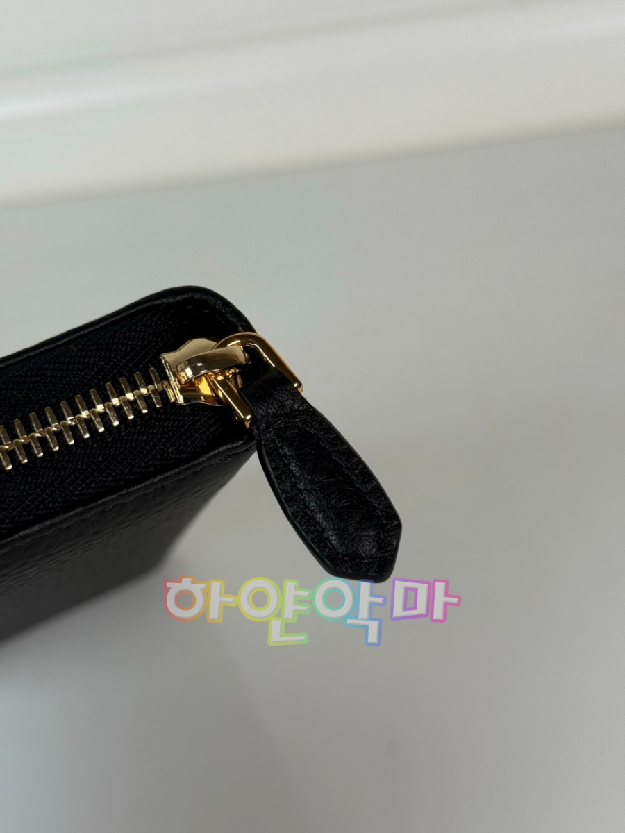 하얀악마 프라다 지갑 (8).jpg