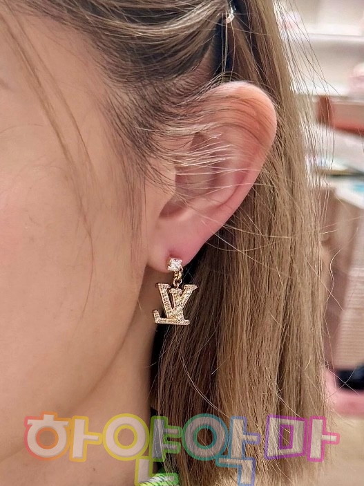 하얀악마 루이 귀걸이 (2).jpg