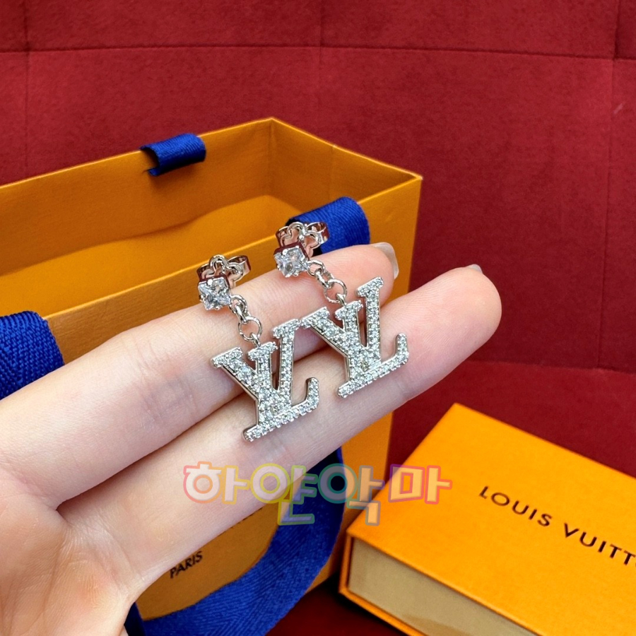 하얀악마 루이 귀걸이 (7).jpg