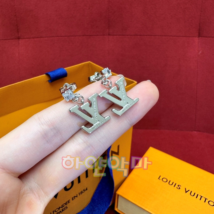 하얀악마 루이 귀걸이 (9).jpg