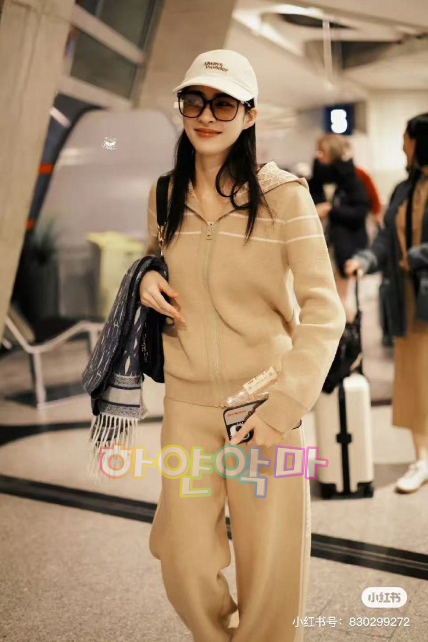 하얀악마 디올 집업 (1).jpg