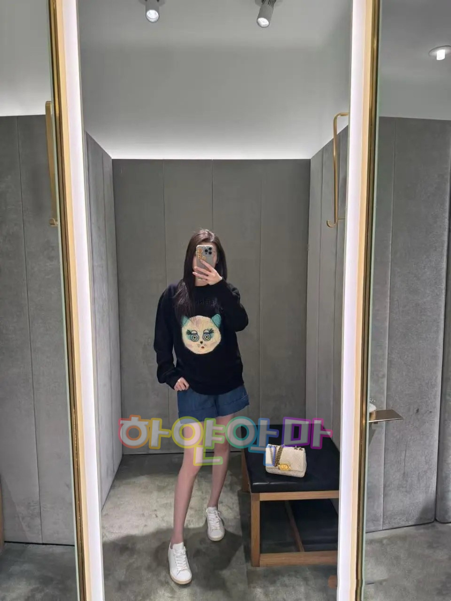 하얀악마 발렌티노 니트 (1).jpg