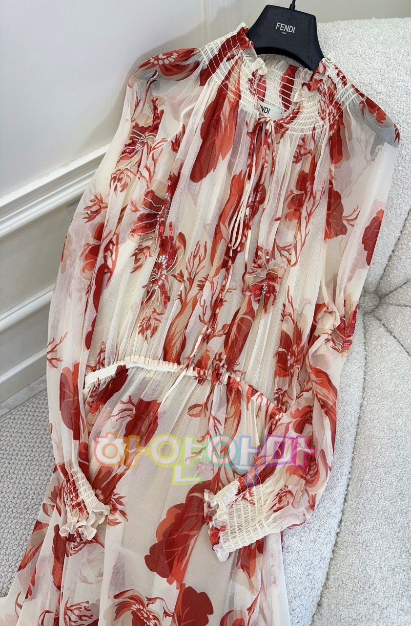 하얀악마 펜디 원피스 (16).jpg