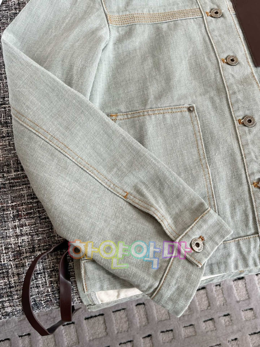 하얀악마 로에베 청자켓 (16).jpg