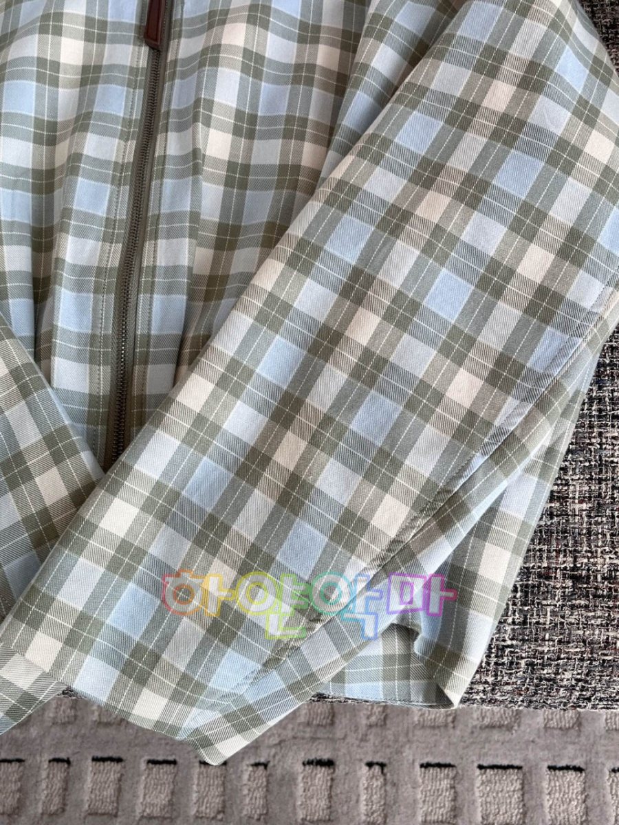 하얀악마 로에베 점퍼 (16).jpg