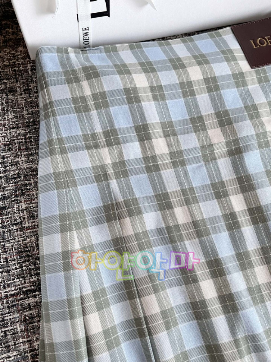 하얀악마 로에베 치마 (16).jpg