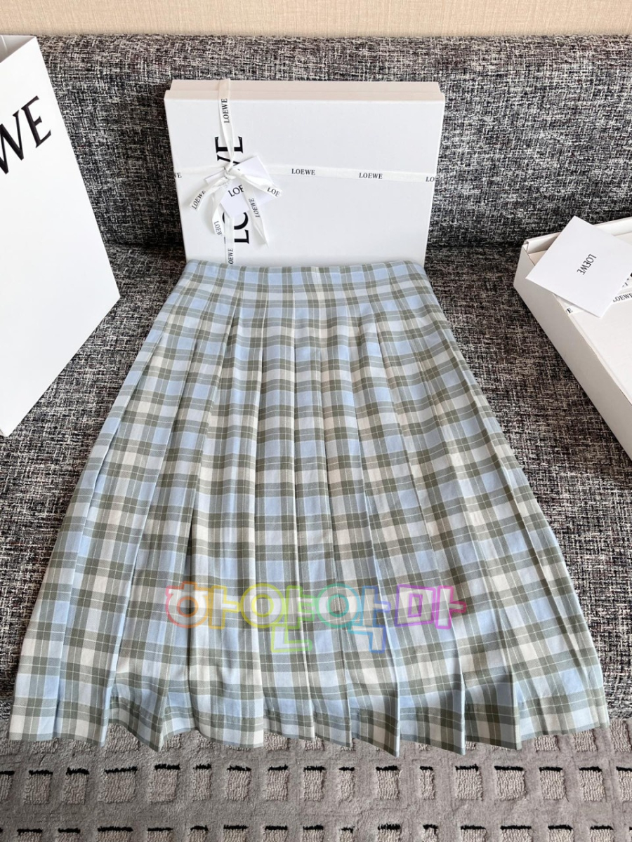 하얀악마 로에베 치마 (20).jpg