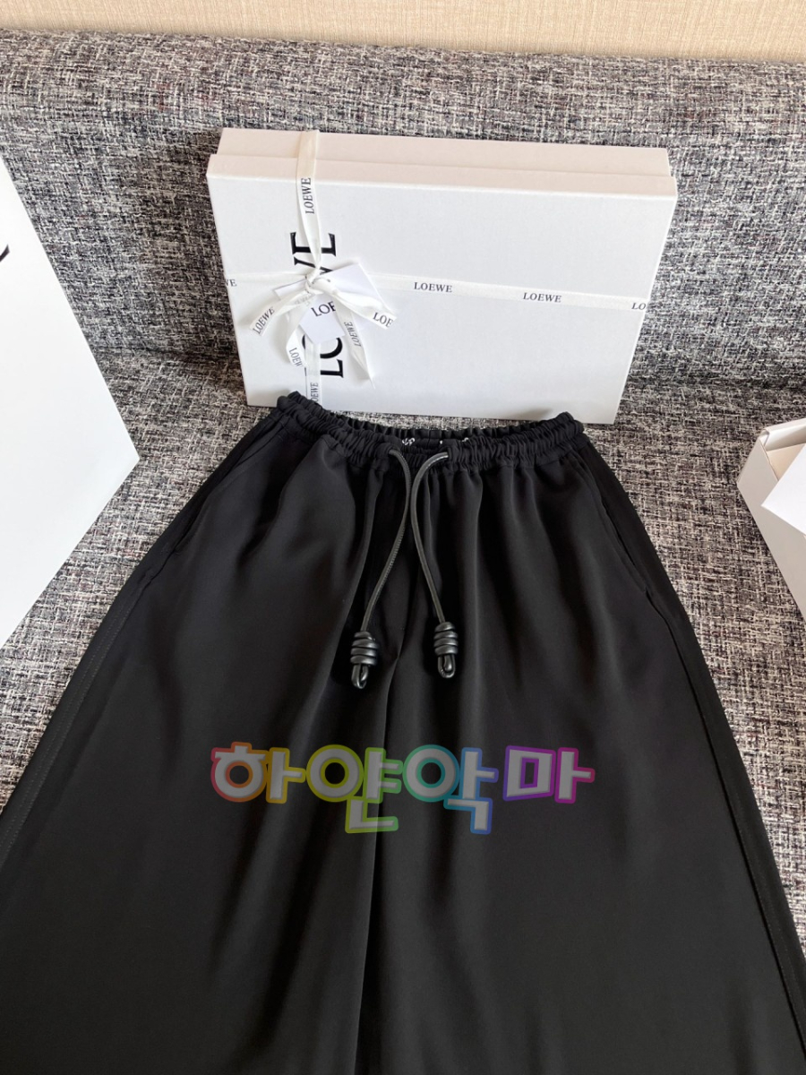 하얀악마 로에베 바지 (14).jpg