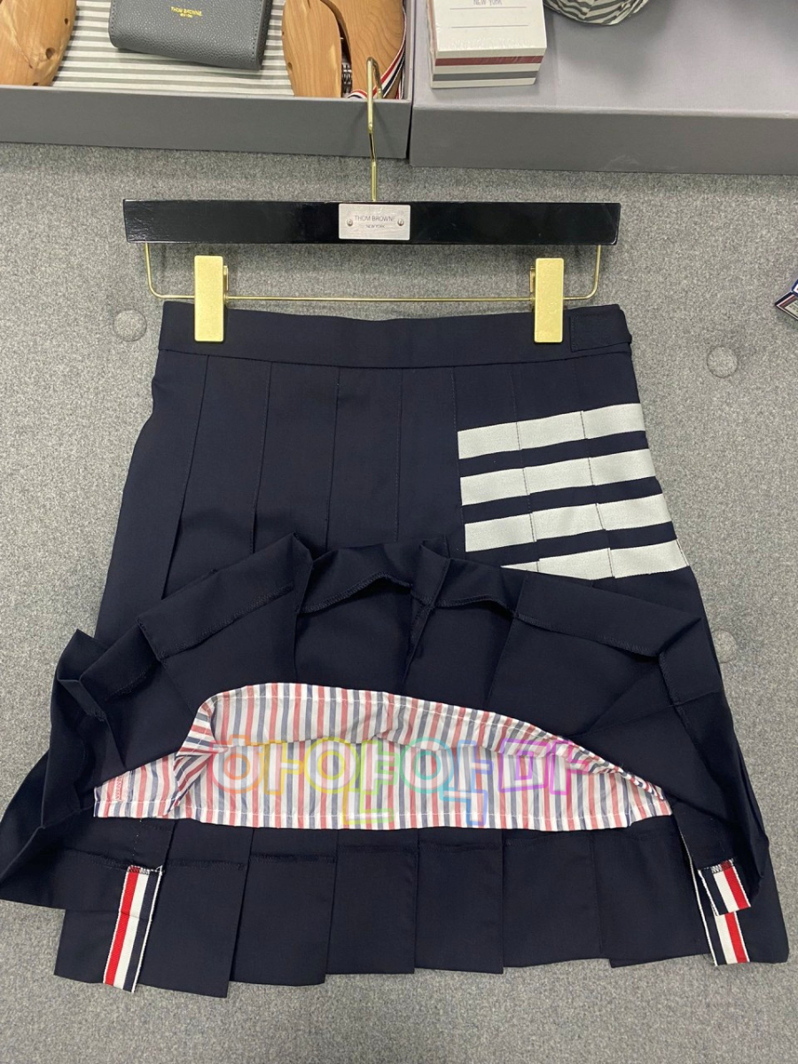 하얀악마 톰브라운 치마 (5).jpg
