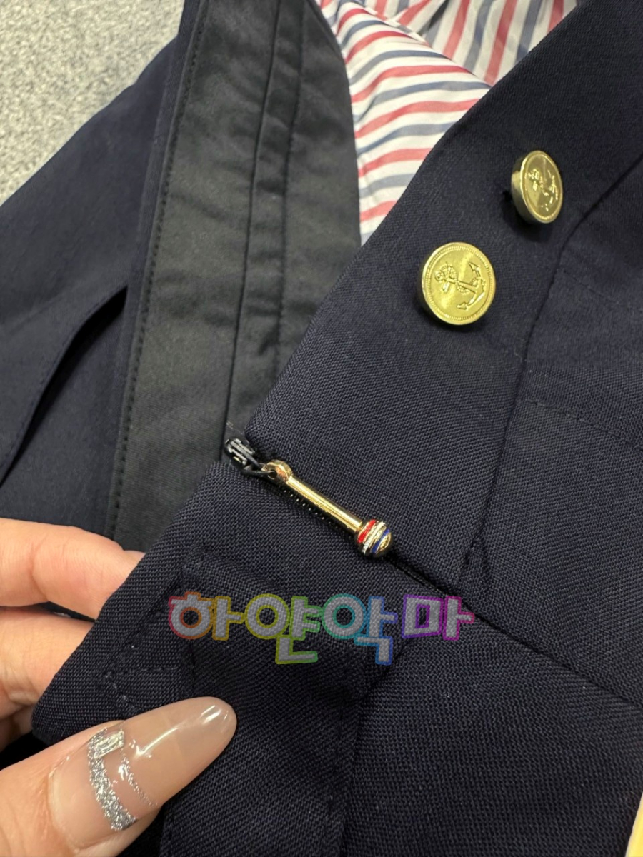 하얀악마 톰브라운 치마 (15).jpg