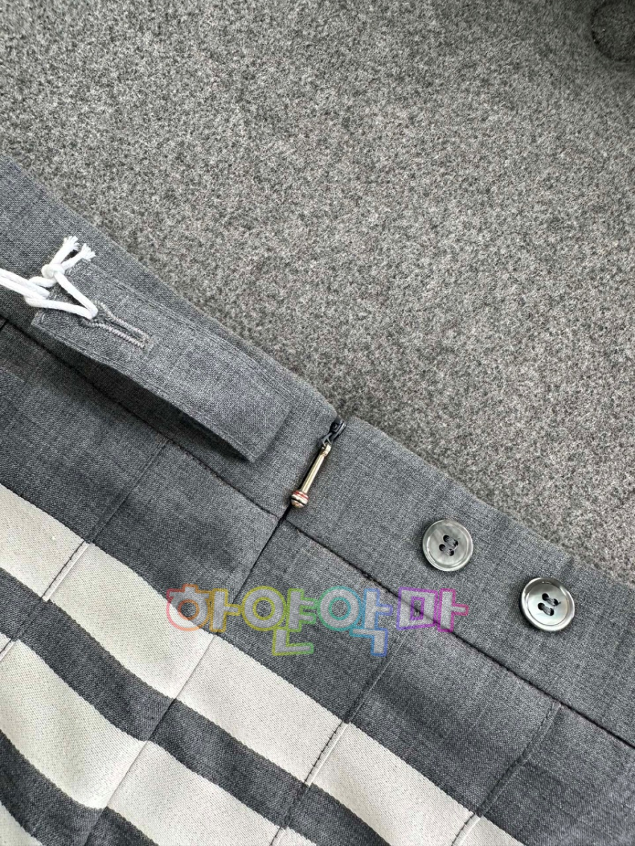 하얀악마 톰브라운 치마 (13).jpg