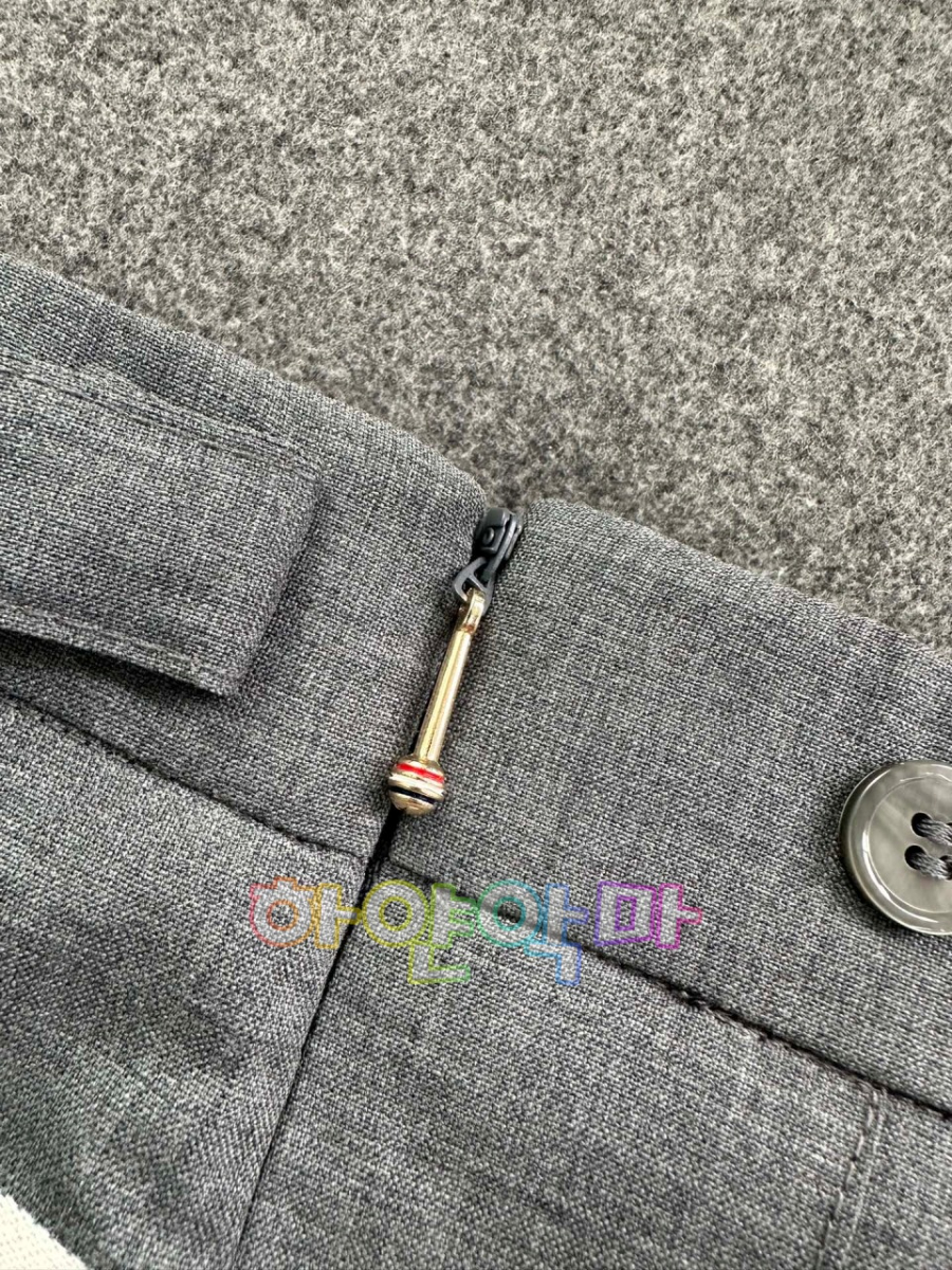 하얀악마 톰브라운 치마 (15).jpg