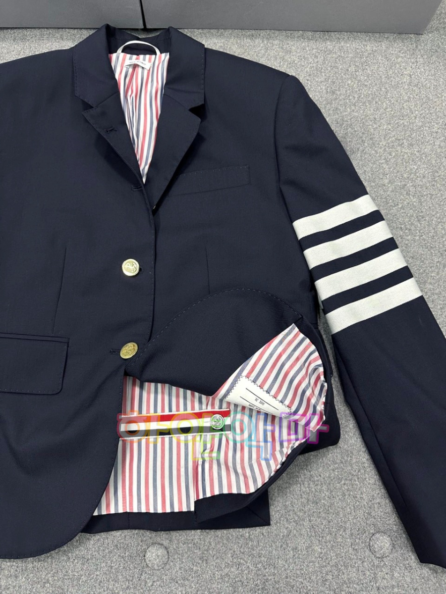 하얀악마 톰브라운 자켓 (7).jpg