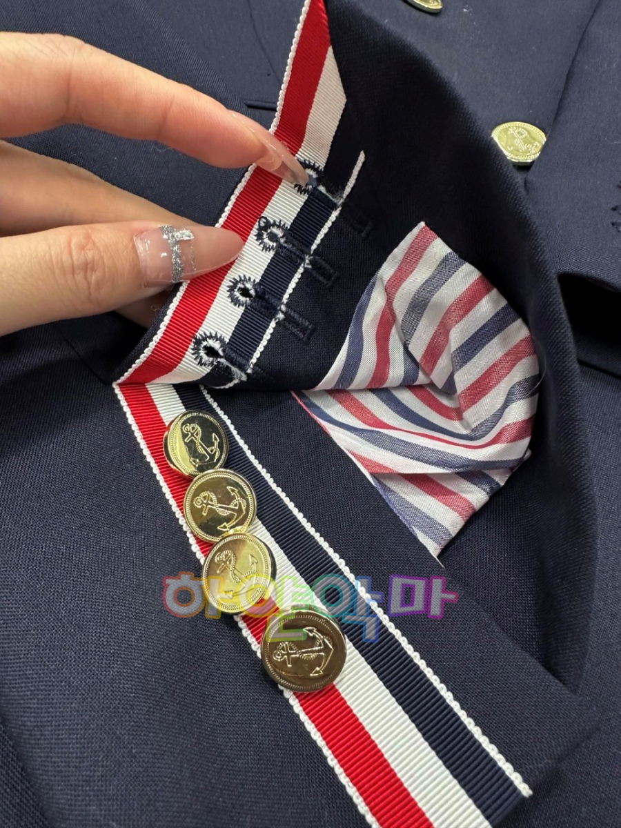 하얀악마 톰브라운 자켓 (19).jpg