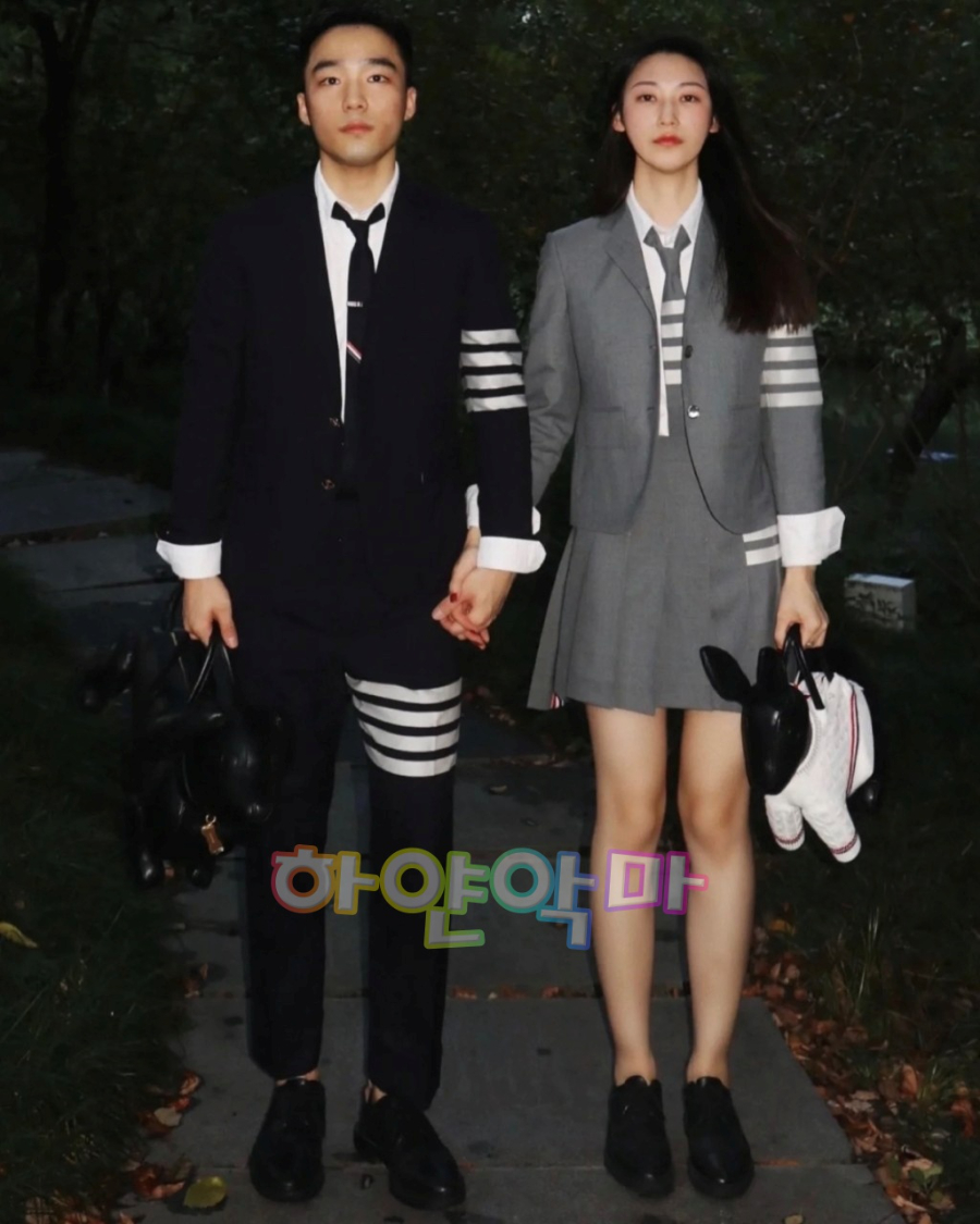 하얀악마 톰브라운 자켓 (1).jpg