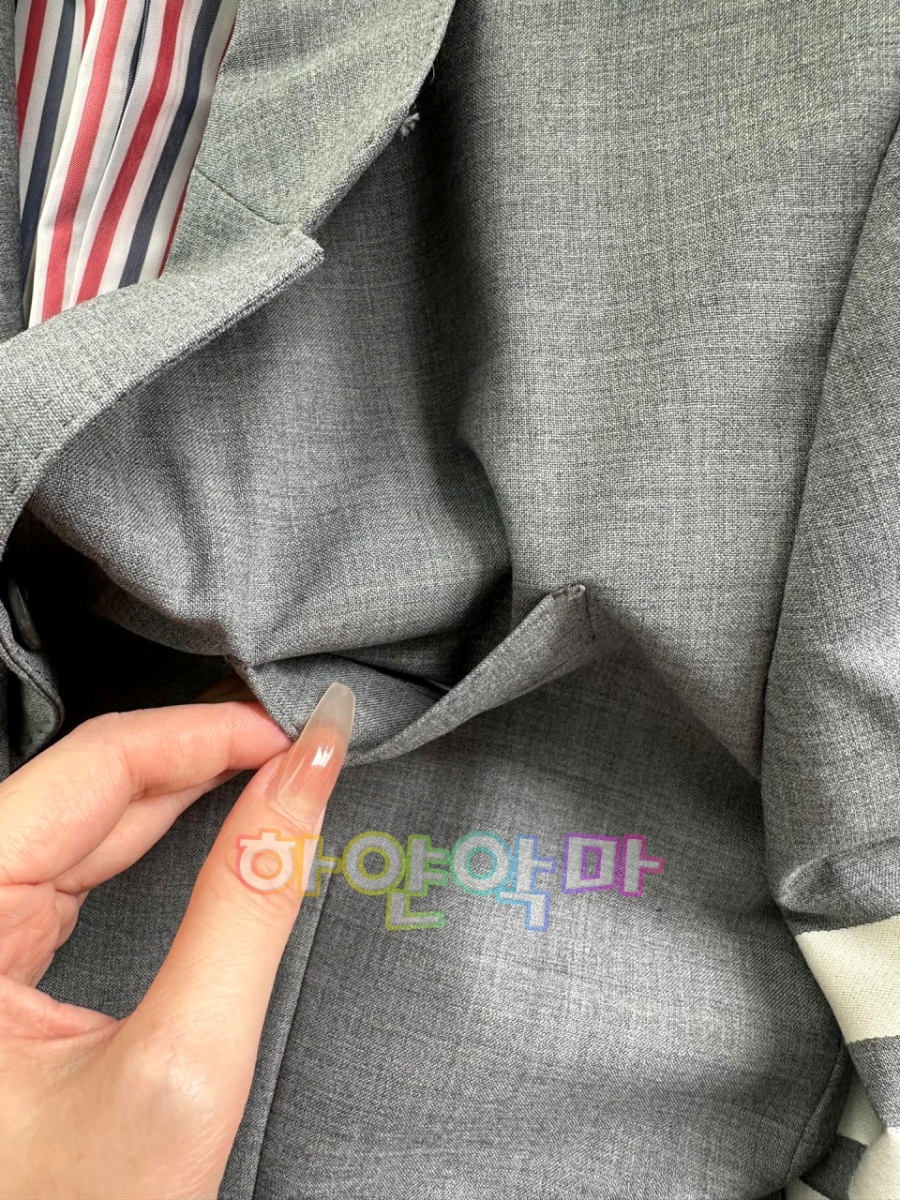 하얀악마 톰브라운 자켓 (16).jpg