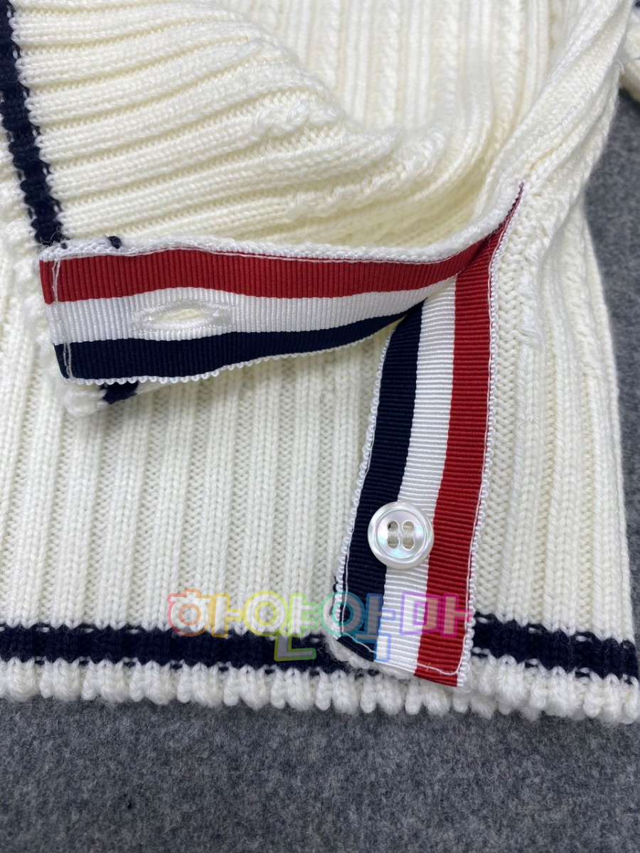 하얀악마 톰브라운 가디건 (17).jpg