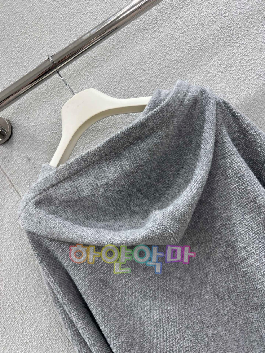 하얀악마 로에베 니트 (7).jpg