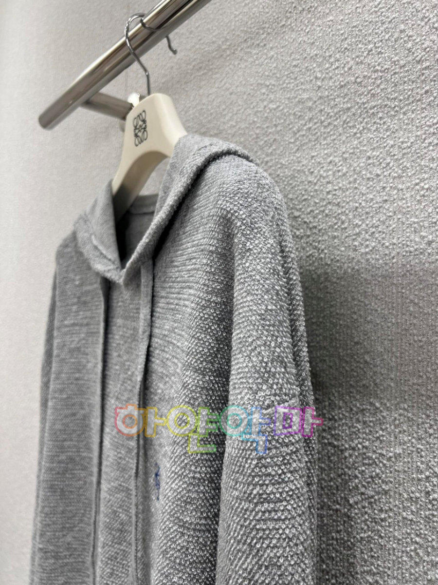 하얀악마 로에베 니트 (10).jpg