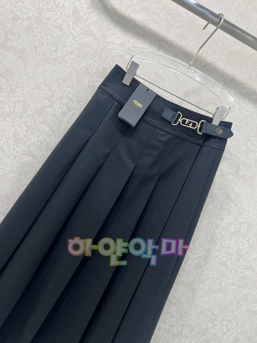 하얀악마 펜디 치마 (10).jpg