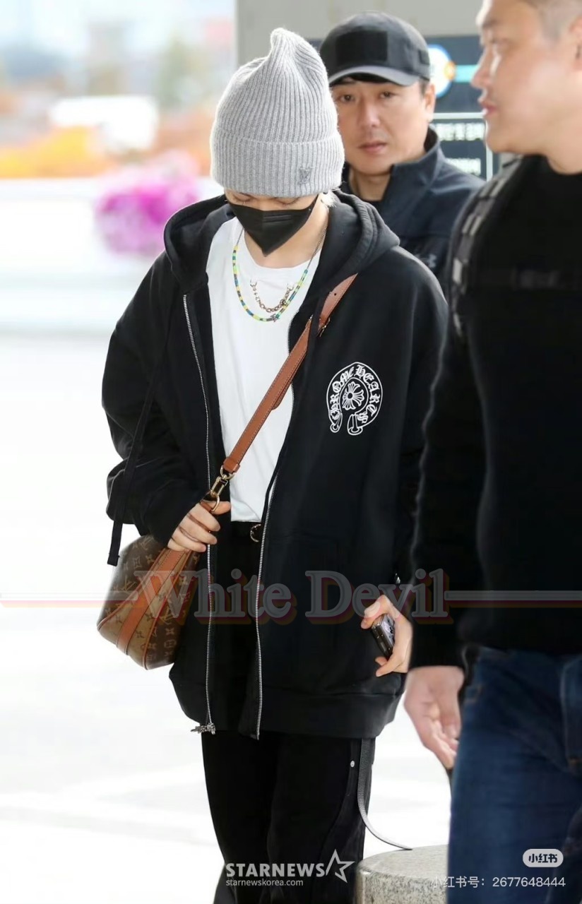 하얀악마 크롬하츠 집업 (2).jpg