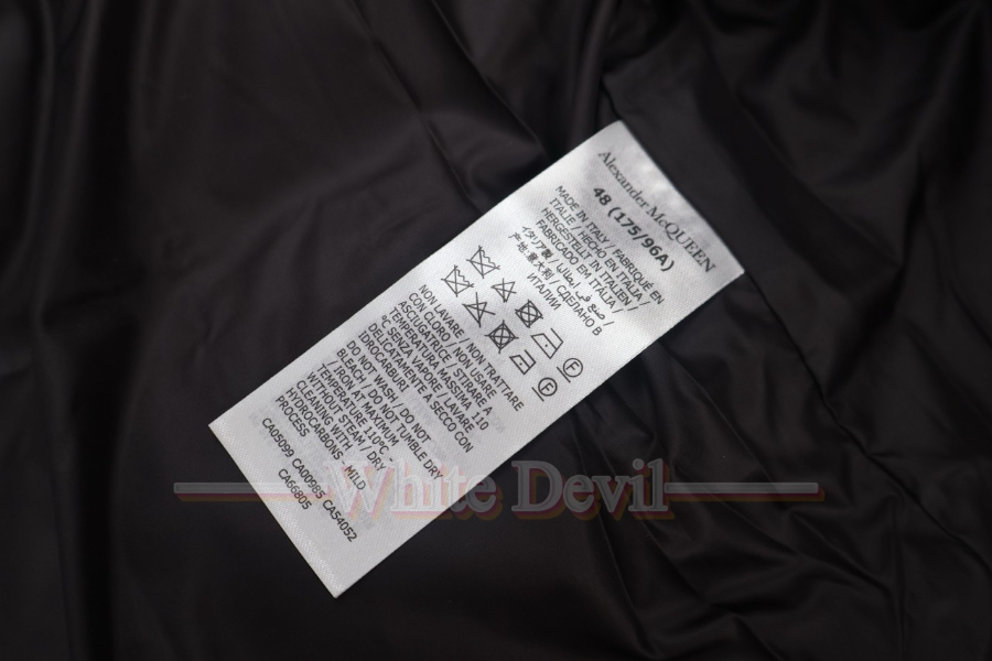 하얀악마 맥퀸 패딩 (13).jpg